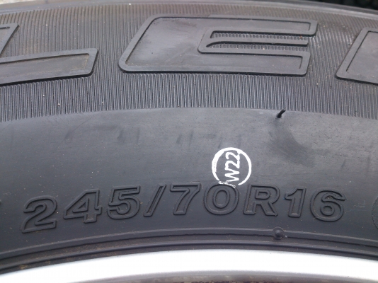 ขายแม๊ก ALL NEW ISUZU ถอดป้ายแดงพร้อมยาง บริสโตน 245/70R16 ยางสัปดาห์ที่31 ปี13 เส้นสีตุ่มหน้ายางอยู่ครบทุกเส้น (สภาพใหม่มาก) จำนวน 1 ชุด