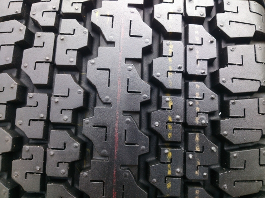 ขายแม๊ก ALL NEW ISUZU ถอดป้ายแดงพร้อมยาง บริสโตน 245/70R16 ยางสัปดาห์ที่31 ปี13 เส้นสีตุ่มหน้ายางอยู่ครบทุกเส้น (สภาพใหม่มาก) จำนวน 1 ชุด