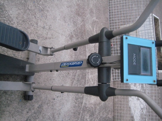 ขายเครื่องออกกำลังกาย วิ่งกึ่งเสต็ป sportop ขาย 4500 บาท