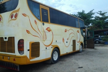 รถบัส HINO VIPชั้นครึ่ง30ที่นั่งแอร์ห้องน้ำ เครื่องHO7Dเทอร์โบ(เครื่่องท้าย)