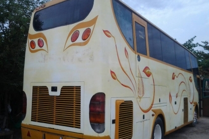 รถบัส HINO VIPชั้นครึ่ง30ที่นั่งแอร์ห้องน้ำ เครื่องHO7Dเทอร์โบ(เครื่่องท้าย)