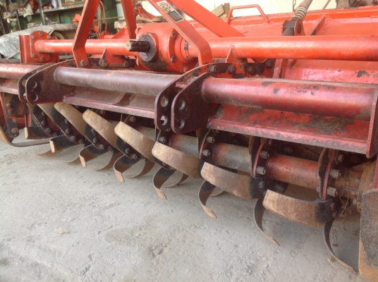 ปัญญาแทรคเตอร์มาแล้ว...จัดมาตามคำเรียกร้อง คูโบต้า L3608 ใบมีดคานล่าง  ผาน6x22 โรตาลี่ตราช้าง 163 อุปกรณ์ 3 ชิ้นเลย จัดส่ง ต.ไตรตรึงค์ อฺเมือง จ.กำแพงเพชร