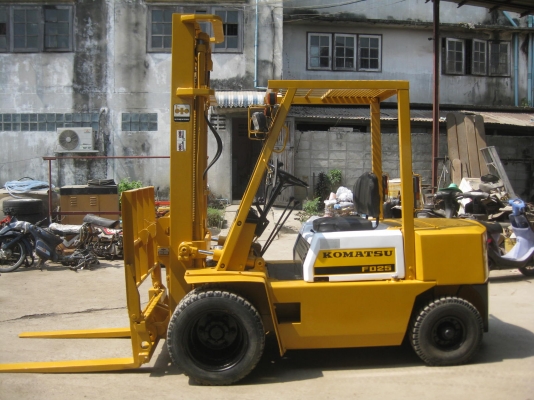 ขายรถยกKOMATSU FORKLIFT FD25-10 เสา4เมตร มีงาสามพร้อมใช้งาน ขายรถยกKOMATSU FORKLIFT FD25-10 เสา4เมตร มีงาสามพร้อมใช้งาน