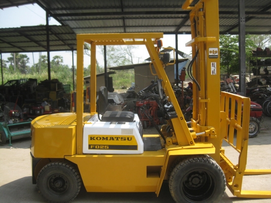 ขายรถยกKOMATSU FORKLIFT FD25-10 เสา4เมตร มีงาสามพร้อมใช้งาน ขายรถยกKOMATSU FORKLIFT FD25-10 เสา4เมตร มีงาสามพร้อมใช้งาน