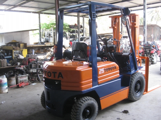 ขายรถยTOYATA FORKLIFT 5FG25 พร้อมใช้งาน ขายรถยTOYATA FORKLIFT 5FG25 พร้อมใช้งาน