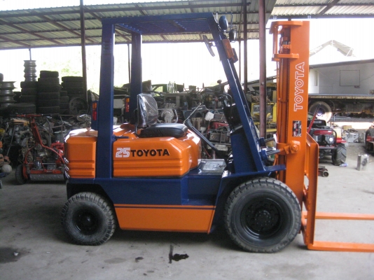 ขายรถยTOYATA FORKLIFT 5FG25 พร้อมใช้งาน ขายรถยTOYATA FORKLIFT 5FG25 พร้อมใช้งาน