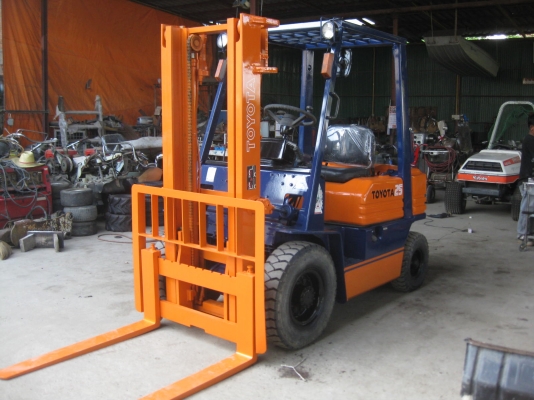 ขายรถยTOYATA FORKLIFT 5FG25 พร้อมใช้งาน ขายรถยTOYATA FORKLIFT 5FG25 พร้อมใช้งาน