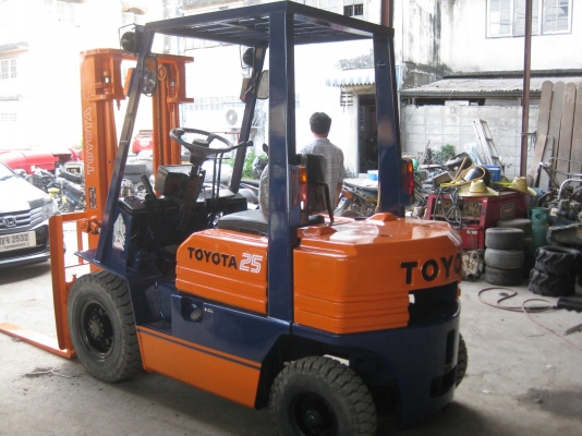 ขายรถยTOYATA FORKLIFT 5FG25 พร้อมใช้งาน ขายรถยTOYATA FORKLIFT 5FG25 พร้อมใช้งาน