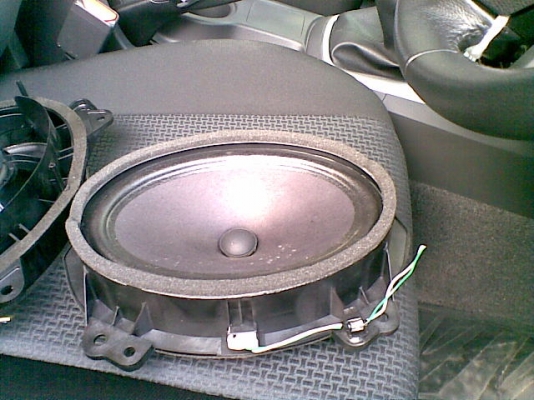 ...ต้องการขายดอกลำโพงติดมากับรถ ISUZU ALLNEW 2013 สภาพดี สนใจโทรมาเลยคราฟมี 1 คู่เท่านั้น