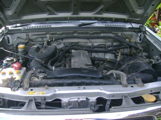 NISSAN FRONTIER CAB 4 WD BENZIN 2.4 จากโรงงาน LPG