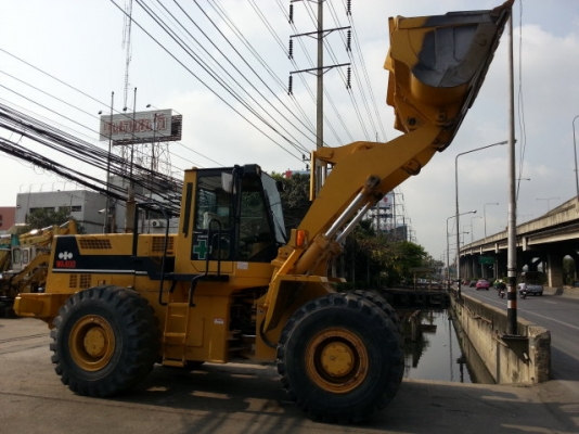 รถตักล้อยาง WA400-1-20167  สภาพสวย นำเข้าจากญี่ปุ่น ยังไม่เคยใช้งานในไทย  โทร. 081-373-0559