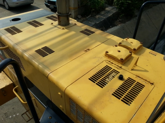 รถตักล้อยาง WA400-1-20167  สภาพสวย นำเข้าจากญี่ปุ่น ยังไม่เคยใช้งานในไทย  โทร. 081-373-0559