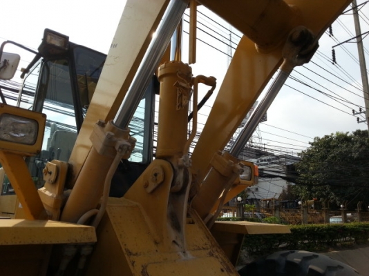 รถตักล้อยาง WA400-1-20167  สภาพสวย นำเข้าจากญี่ปุ่น ยังไม่เคยใช้งานในไทย  โทร. 081-373-0559