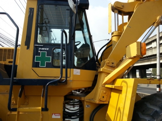 รถตักล้อยาง WA400-1-20167  สภาพสวย นำเข้าจากญี่ปุ่น ยังไม่เคยใช้งานในไทย  โทร. 081-373-0559