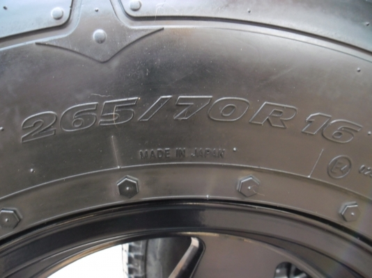 ขายล้อ bradley สีดำ พร้อมยางnitto 265/70/16 ปี 11 ขายล้อ bradley สีดำ พร้อมยางnitto 265/70/16 ปี 11