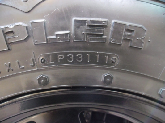 ขายล้อ bradley สีดำ พร้อมยางnitto 265/70/16 ปี 11 ขายล้อ bradley สีดำ พร้อมยางnitto 265/70/16 ปี 11