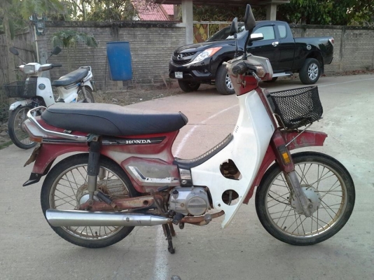 ดรีมคุรุสภารุ่นแรกสีแดงทะเบียนโอนเดิม9800บาท