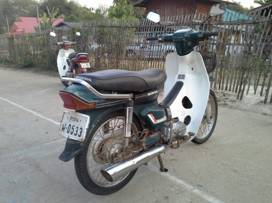 ดรีมคุรุสภารุ่นแรกสีเขียว(หายาก)ทะเบียนโอนเดิมๆ15500บาท