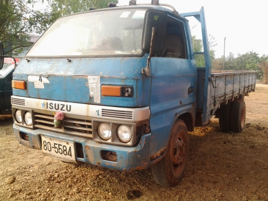 ISUZU TL100 ฝาดำ เครื่อง 4BC2 กะบะยาว 4.3 เมตร ทะเบียนขาดต่อหลายปี ISUZU TL100 ฝาดำ เครื่อง 4BC2 กะบะยาว 4.3 เมตร ทะเบียนขาดต่อหลายปี