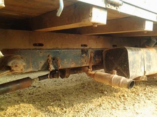 ISUZU TL100 ฝาดำ เครื่อง 4BC2 กะบะยาว 4.3 เมตร ทะเบียนขาดต่อหลายปี ISUZU TL100 ฝาดำ เครื่อง 4BC2 กะบะยาว 4.3 เมตร ทะเบียนขาดต่อหลายปี