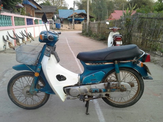 C900รุ่นทองขาวรุ่นแรกทะเบียนโอนเดิมๆขายถูกๆ7800บาท