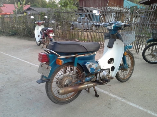 C900รุ่นทองขาวรุ่นแรกทะเบียนโอนเดิมๆขายถูกๆ7800บาท