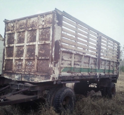 **270,000 บ.ต่อรอง**ขายลูกพ่วง 2คานไม่ดั้ม กระบะเหล็กคอกเกษตร ช.ทวี 6.0ม. เอกสารม.79 ยางดี4เส้น รถจอดไม่ได้ใช้งาน สีสันพอใช้ กระบะสภาพดี พื้นดี ข้างดี สีมีลอกมีสนิม บ้าง ขายตามสภาพ ราคาเบาๆ ราคาต่อรองได้เด้อ พี่น้องครับ