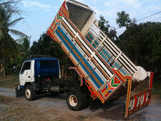 ขายรถ 6 ล้อดั้ม Mitsubushi Canter เครื่อง 4D32 110 แรง ทะเบียน ม.79