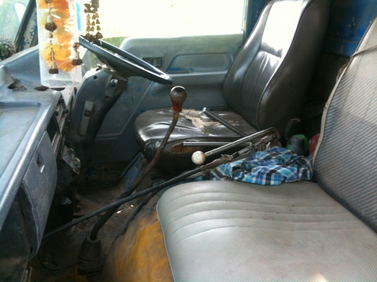 ขายรถ 6 ล้อดั้ม Mitsubushi Canter เครื่อง 4D32 110 แรง ทะเบียน ม.79