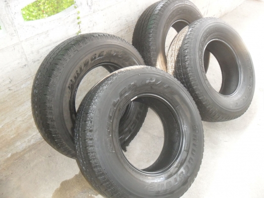 ยาง BRIDGESTONE 265/70R16 ปี11 สวยๆ 4 เส้น ราคา 3300 บาท