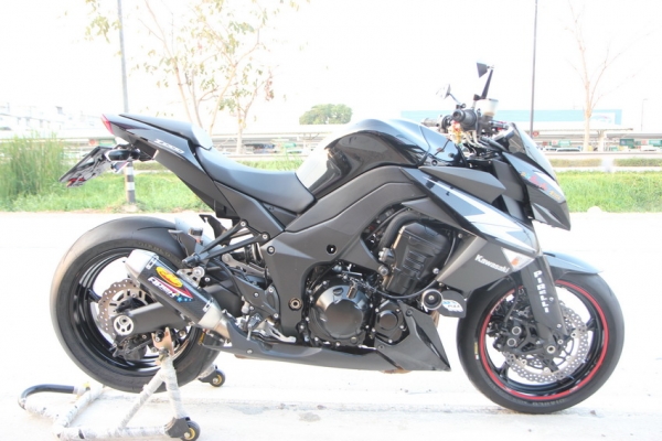 ขาย Z1000 2012 แต่งเต็ม ออกศูนย์ ทะเบียนพร้อมตอง111
