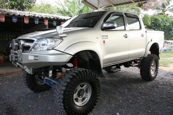 Sale Vigo 3000cc. By 44X4 ราคาพิเศษ คอยสปริงหน้า/หลัง