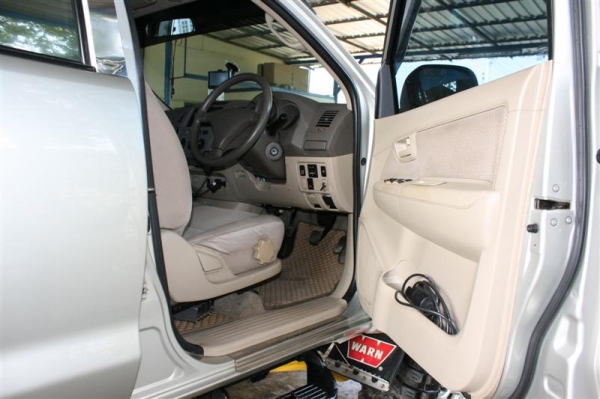 Sale Vigo 3000cc. By 44X4 ราคาพิเศษ คอยสปริงหน้า/หลัง