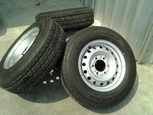 ขายล้อกระทะพร้อมยาง  ISUZU D-MAX ALL NEW ขอบ15" เป็นของเดิมถอดป้ายแดง