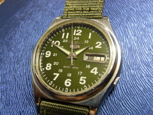 19ก.พ.((น้าเล็ก)) นำเสนอนาฬิกาข้อมือ 19ก.พ.((น้าเล็ก)) นำเสนอนาฬิกาข้อมือ