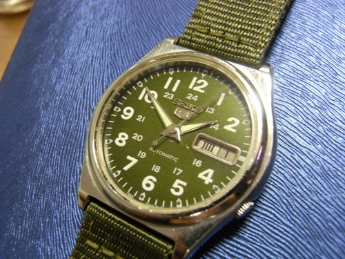 19ก.พ.((น้าเล็ก)) นำเสนอนาฬิกาข้อมือ 19ก.พ.((น้าเล็ก)) นำเสนอนาฬิกาข้อมือ