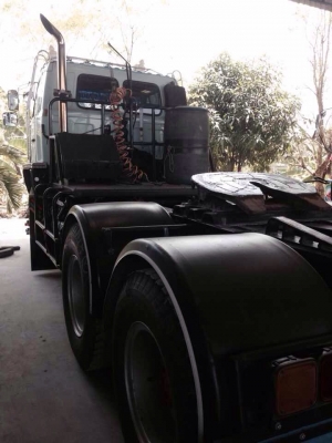 รถสิบล้อหัวลาก