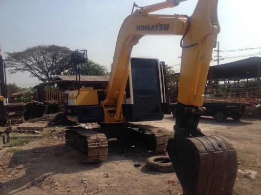 ขายรถแมคโครPC60-6 สภาพพร้อทใช้ สนใจติดต่อบอย 085-156-2314