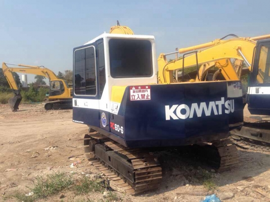 ขายรถแมคโครPC60-6 สภาพพร้อทใช้ สนใจติดต่อบอย 085-156-2314