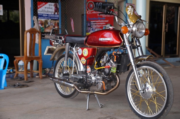 ขาย SUZUKI A 100 เครื่อง HONDA โซนิค ทะเบียน เล่ม เครื่อง โครง ออกใบซื้อขายให้ ครับ รถสวยสภาพตาม รูปเลยครับ ขาย SUZUKI A 100 เครื่อง HONDA โซนิค ทะเบียน เล่ม เครื่อง โครง ออกใบซื้อขายให้ ครับ รถสวยสภาพตาม รูปเลยครับ