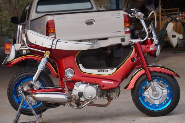 มาอีกแล้วครับ HONDA ชาลี แต่ง สวย สวย เครื่อง LIFAN 125 CC เอกสารอินวอย รถเครื่องดี มาก ๆ ขับแน่น ๆ ดิสเบลคหน้า สวยจัด สภาพตามรูป สีใหม่ พร้อมใช้เลยครับ