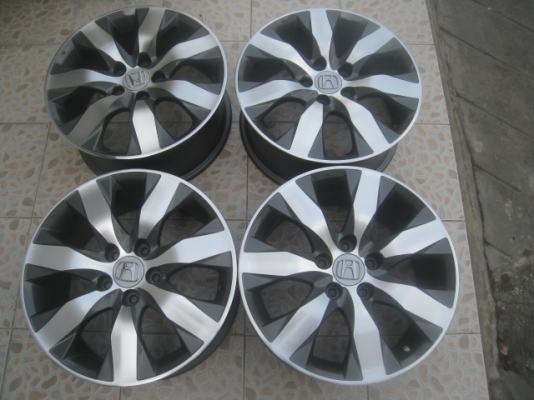 ล้อแม็กมือสอง Accord G8 17"x7.5" et55 5รู114.3 ล้อทำสีมาใหม่ครับ ไม่มีซ่อม ไม่มีดุ้งครับ สนใจติดต่อเล็กคลองสามครับ (081-3747940)