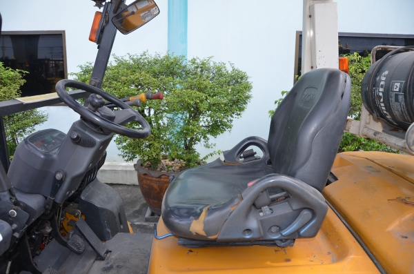 ขาย Tcm FG30T6 เบนซิน Nissan H25 ออโต้	3 ตัน ยกสูง	4 เมตร