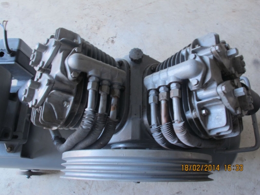 ขายปั๊มลมทั้ง2ตัว 10-15แรงและ7แรงราคานี้รวม2ตัว