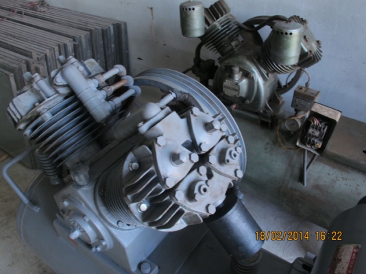 ขายปั๊มลมทั้ง2ตัว 10-15แรงและ7แรงราคานี้รวม2ตัว