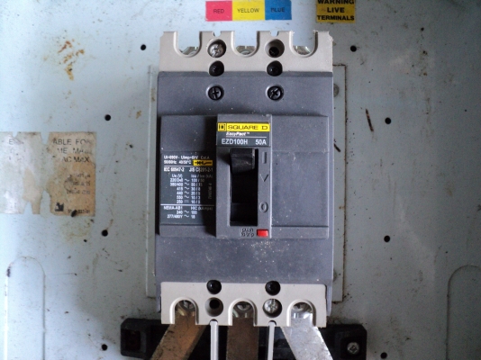 ขายด่วนตู้สแควร์-ดี 3เฟส เมน 50 แอมป์ ขายด่วนตู้สแควร์-ดี 3เฟส เมน 50 แอมป์