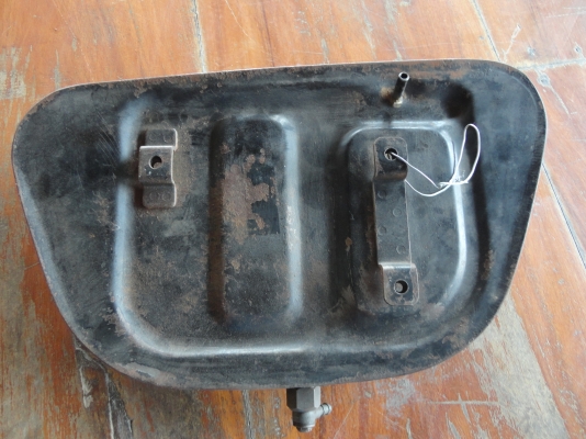 ขายฝากระเป้าข้าง  Suzuki 125-M.2 แท้  สนใจโทร.081-005-8785