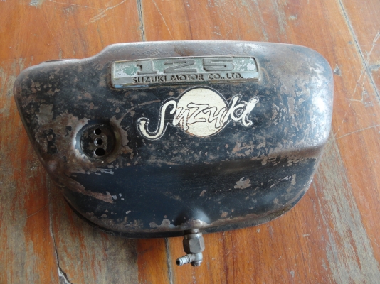 ขายฝากระเป้าข้าง  Suzuki 125-M.2 แท้  สนใจโทร.081-005-8785