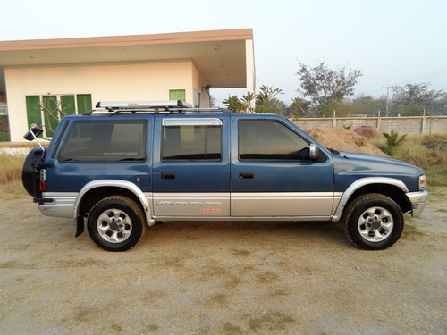 ขาย ISUZU ADVENTURE 2.5 (4WD)