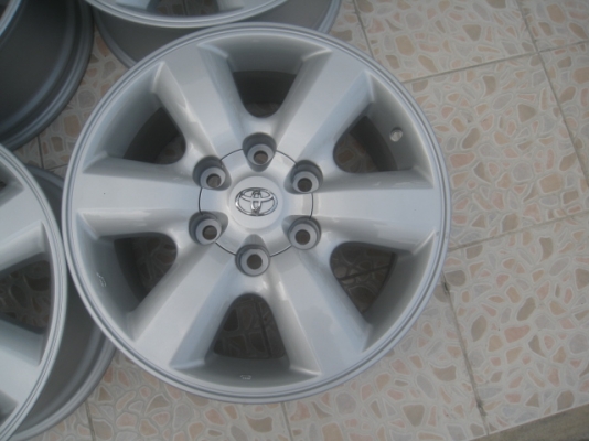 ขายล้อแม็กมือสอง Toyota Vigo 17"x7.5" et30 6รู139.7 ล้อทำสีมาใหม่ครับ ไม่มีซ่อม ไม่มีดุ้งครับ  สนใจติดต่อเล็กคลองสามครับ (081-3747940)
